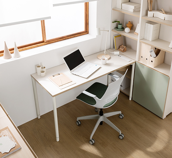 [리바트하움] 오브제 노트북 책상(멀티탭형)