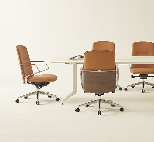 [리바트하움] 밸리오소 미들백 의자